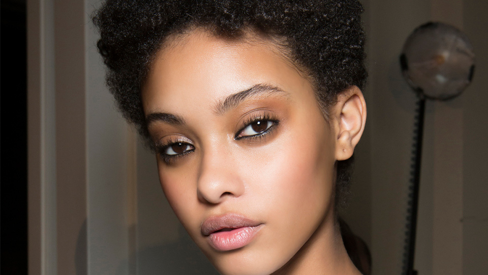 Dry Skin Treatments: 7 Tricks to Get Rid of Dry Skin