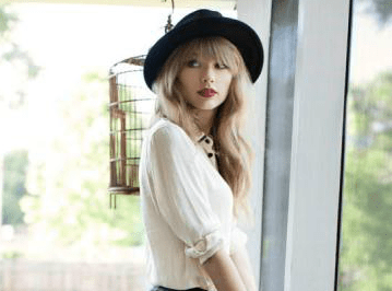 Eminem Net Worth 2022: Super Bowl Halftime Show, 8 Mile Salary & More