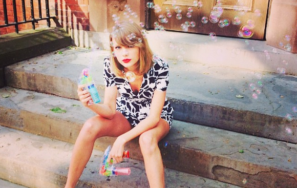 Jennifer Aniston talks Kim Kardashian's Paper Magazine Cover