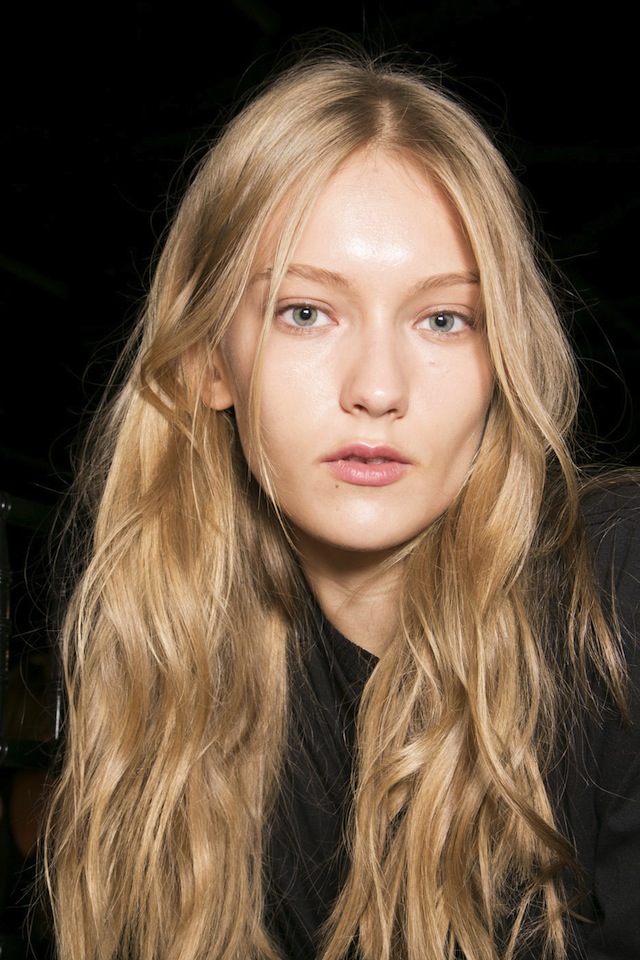 Ask An Expert: How Can I Give My Hair Texture Without Drying It Out?