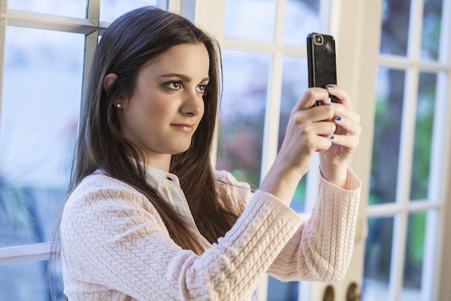 How to Keep Your Eye Makeup on Your Eyes