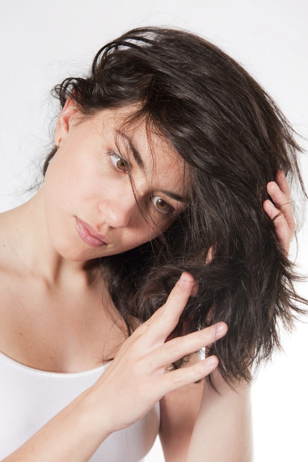 How To Handle Hair with Frizz and Flyaways During Winter