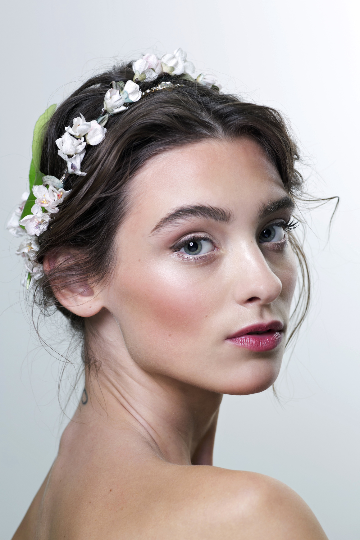 How to Apply Perfume—The Right Way