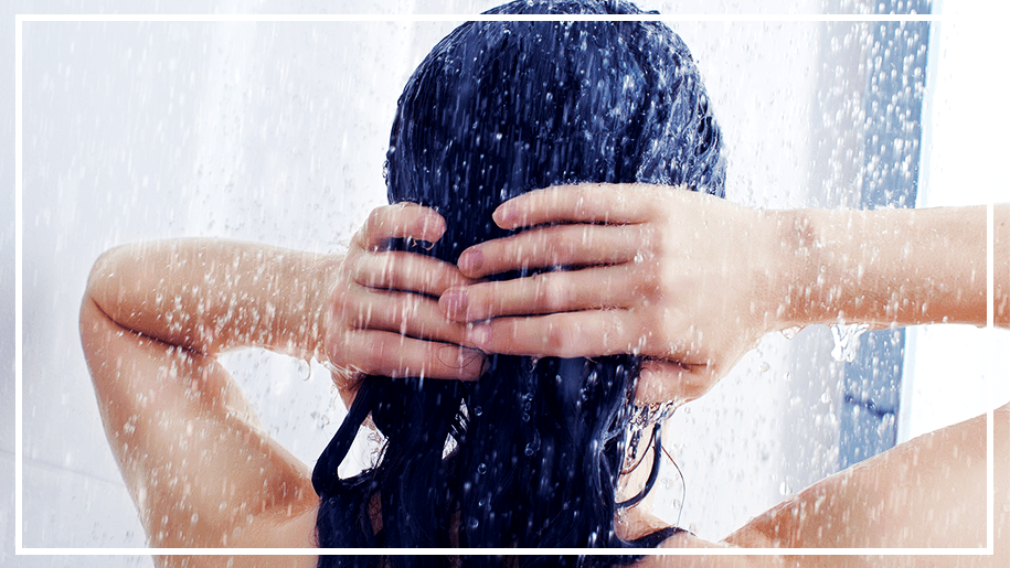 Suki Waterhouse's Beauty Trick With Baking Soda