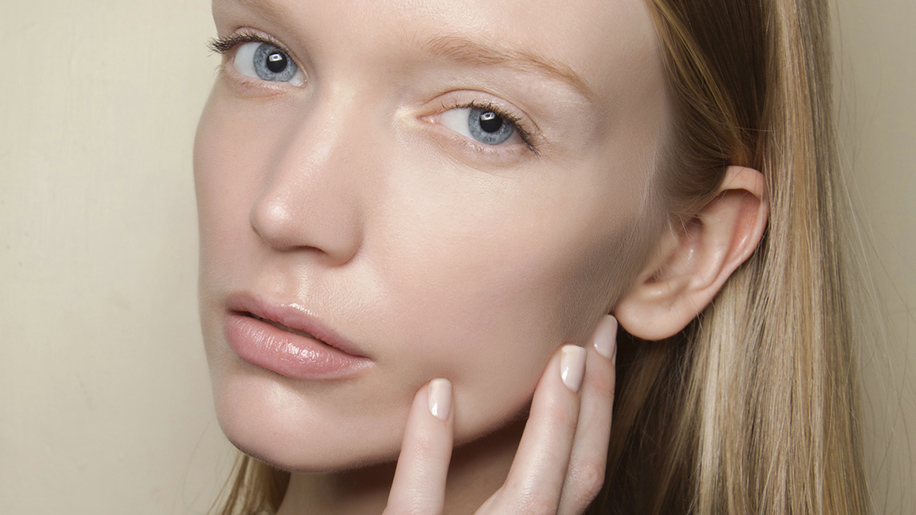 Glossier's Milky Jelly Cleanser Is Worth a Shot This Winter