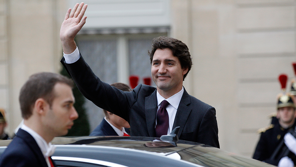 10 Best Airbnbs in Vancouver 2024—Downtown, Kitsilano, & More