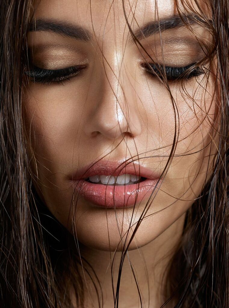 Rae Morris Makeup Masterclass