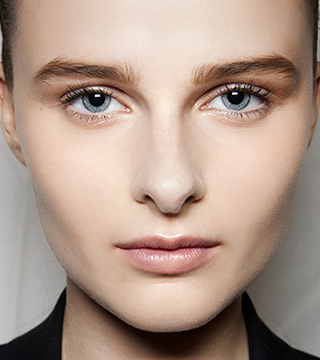 The Difference Between Whiteheads and Blackheads