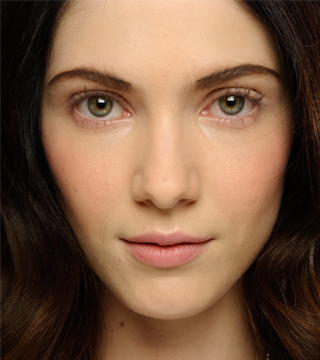 Makeup Tips Showcase Your Freckles