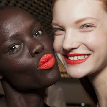 How to Wear Bright Lipstick