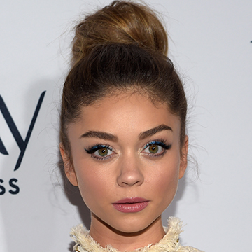 You Have to See Sarah Hyland's Blue Eye Makeup and Ballerina Bun
