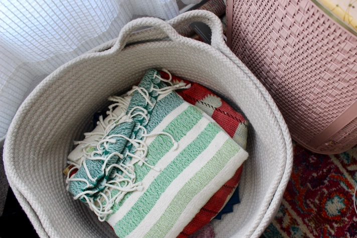 STYLECASTER | Small Bedroom Decorating Tips