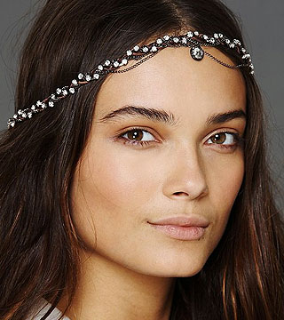 How Wear Colored Mascara (Without Looking Crazy)