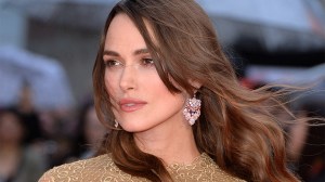 Keira Knightley Uses Rosehip Oil While Traveling