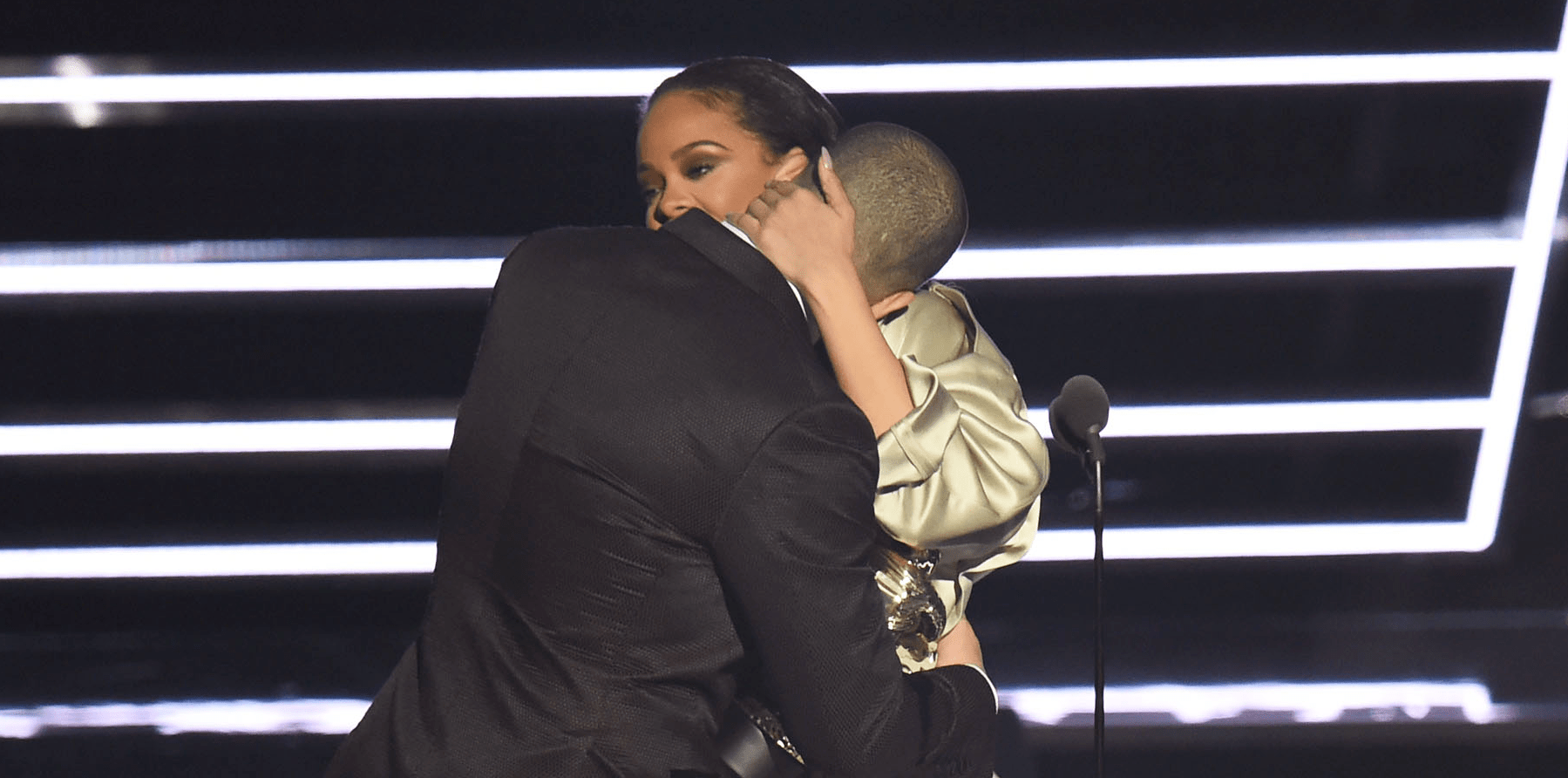 Drake Admits He's Always 'Been in Love' with Rihanna at the VMAs