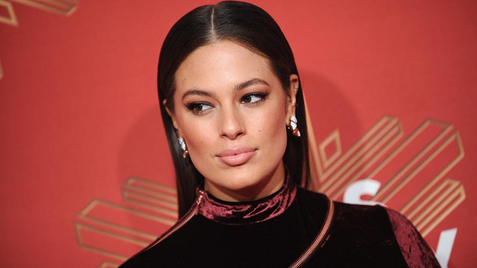 This is What Nina Dobrev Looks Like Without Makeup