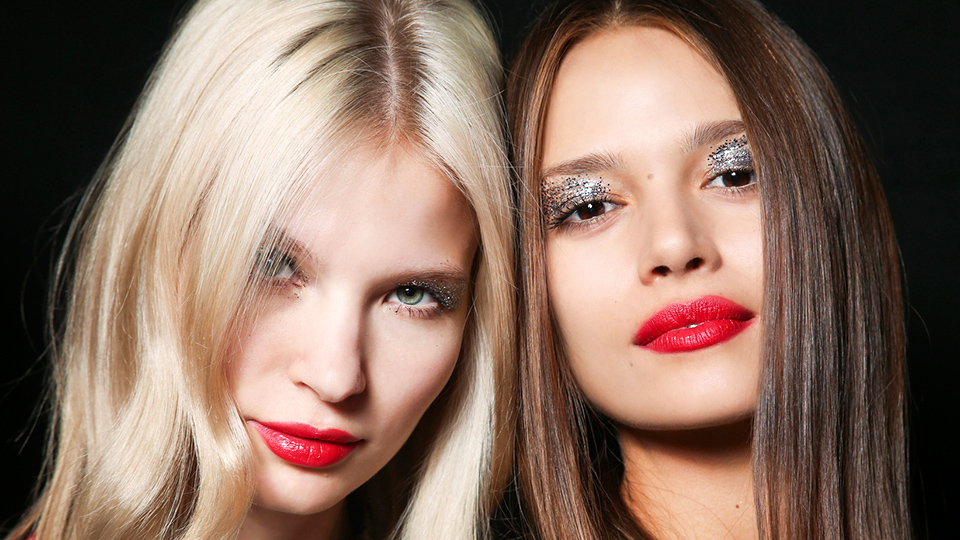 How To Wear A Skirt in Winter