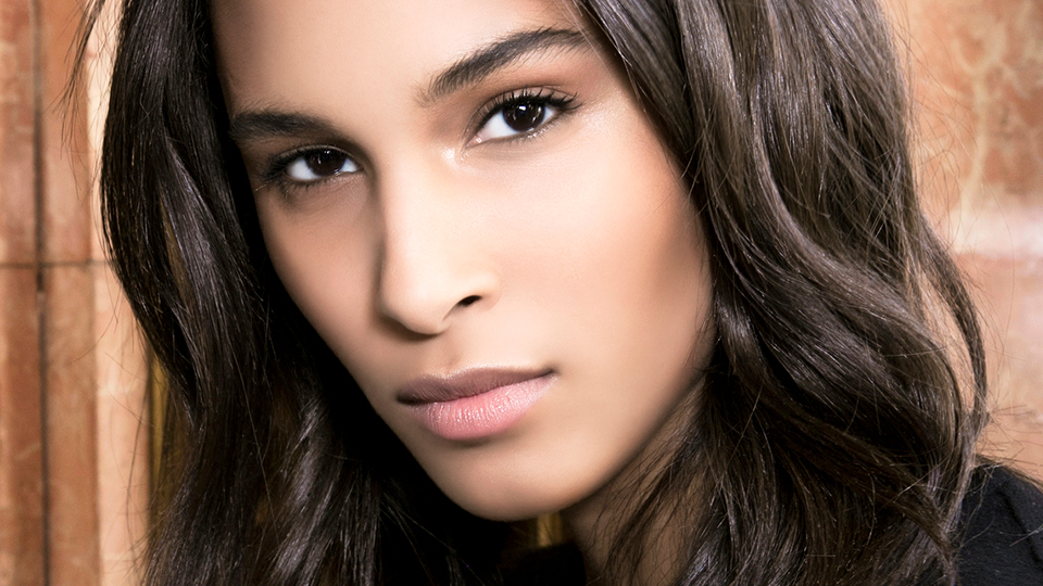 13 Celebrities with Really Long Hair