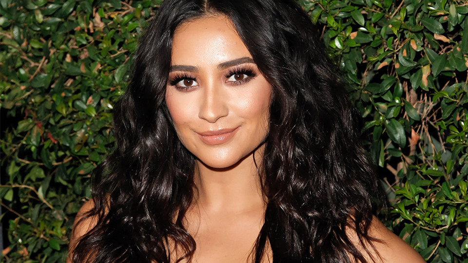 Shay Mitchell's New Line, BÉIS, Is Full of Travel Must-Haves