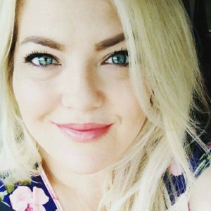 Reese Witherspoon & Kerry Washington: Hulu TV Show