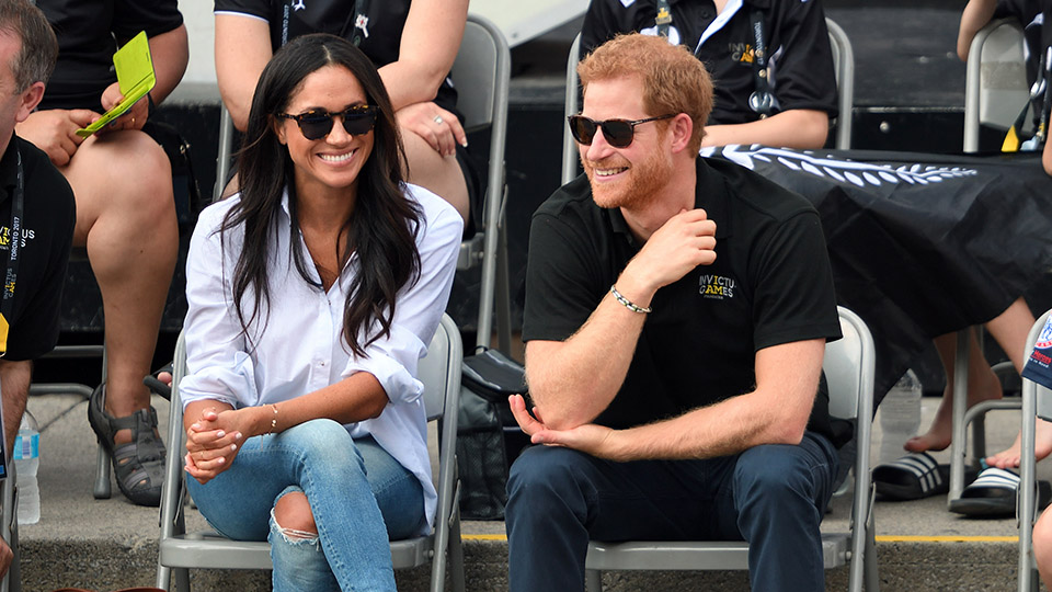 Ripped Jeans Outfit Ideas: 29 Street Style Looks