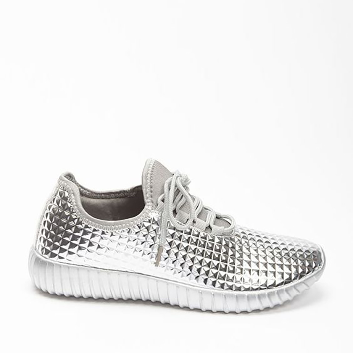 STYLECASTER | Couldn't Your Summer Wardrobe Use a Few More Metallic Pieces?