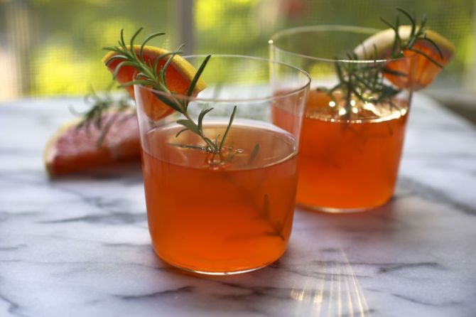 12 Big-Batch Cocktails That'll Get Everyone Drunk at Your Holiday Party: Rosemary, Baby!