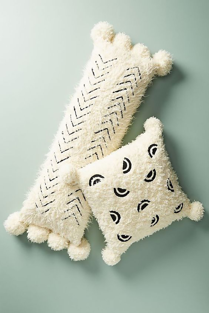 STYLECASTER | Pillows So Fuzzy They're Basically Blankets