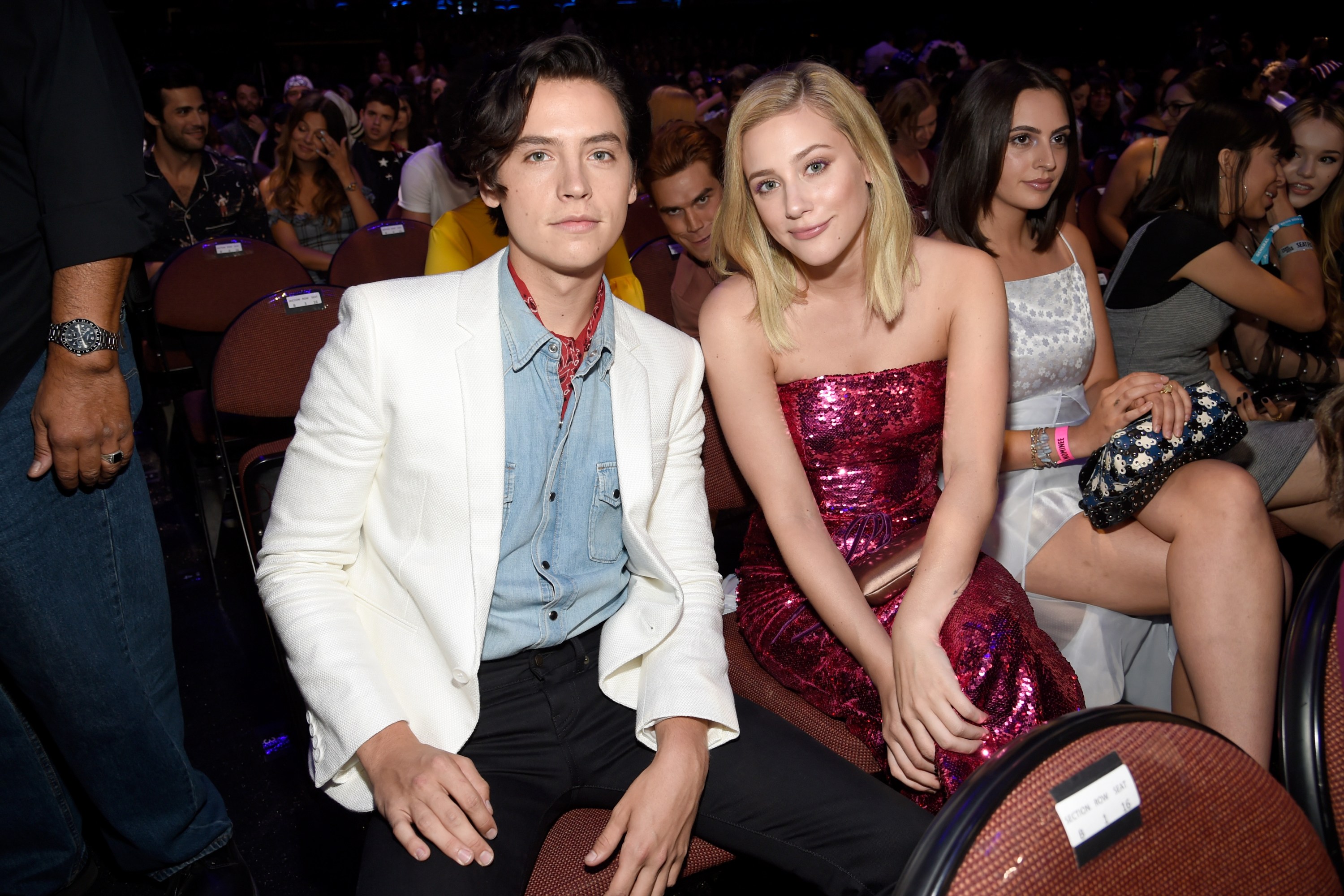 STYLECASTER | Celeb Photobombs