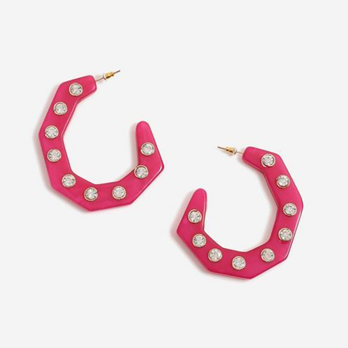 STYLECASTER | Anything-but-Average Hoop Earrings Sure to Elevate Any Ensemble