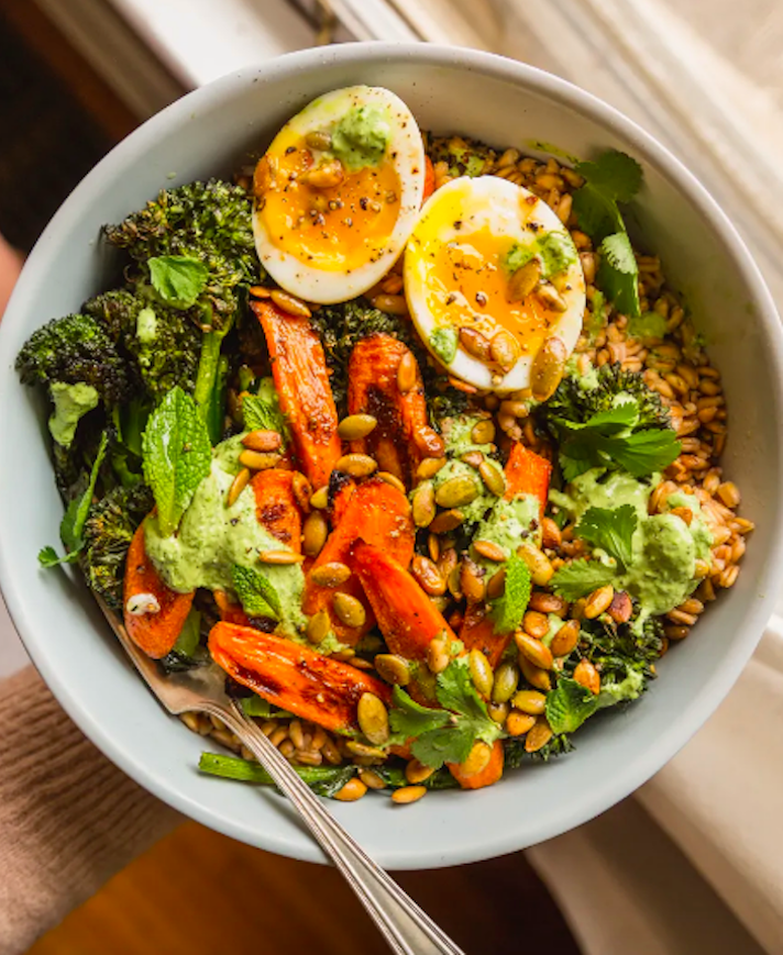 STYLECASTER | Easy Grain Bowls That Are Great for Meal Prep | Farro and Vegetable Bowl With Yogurt Dressing