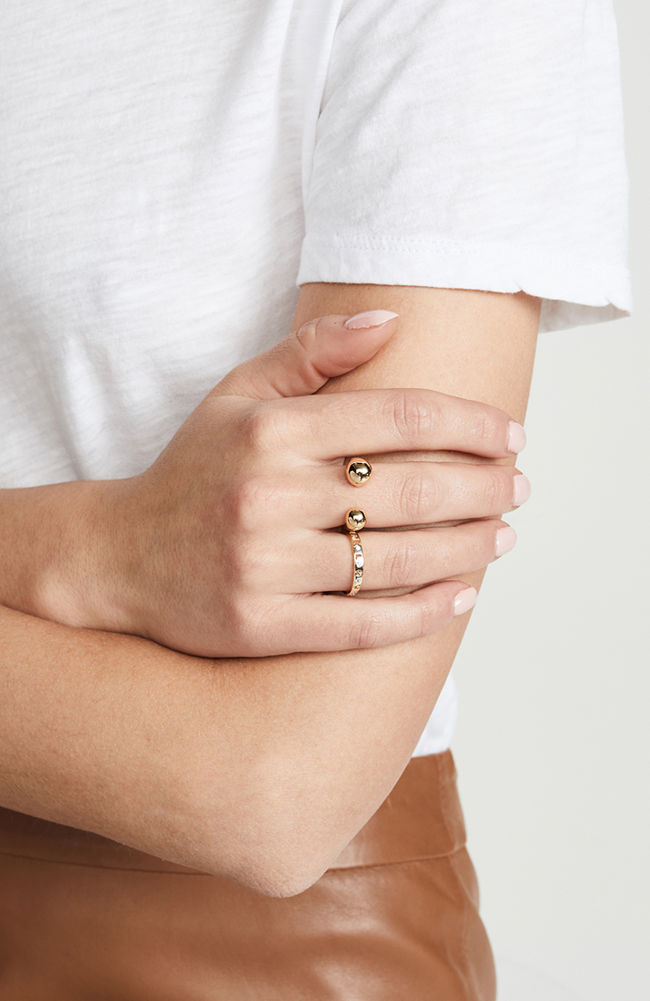 STYLECASTER | Word and Name Jewelry Is Having a Moment, Because Carrie Bradshaw Is a Forever Fashion Icon