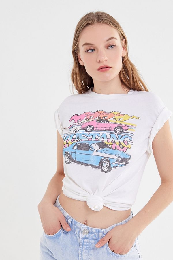 10 Nostalgic Graphic Tee's to Add Some Retro Flavor to Your Summer Wardrobe | STYLECASTER