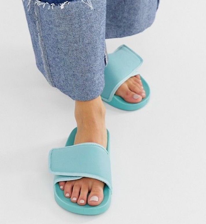 STYLECASTER | Summer Slides on Sale