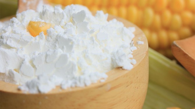 thigh-chafing-cornstarch