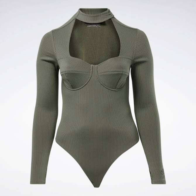 STYLECASTER | Cardi B Reebok