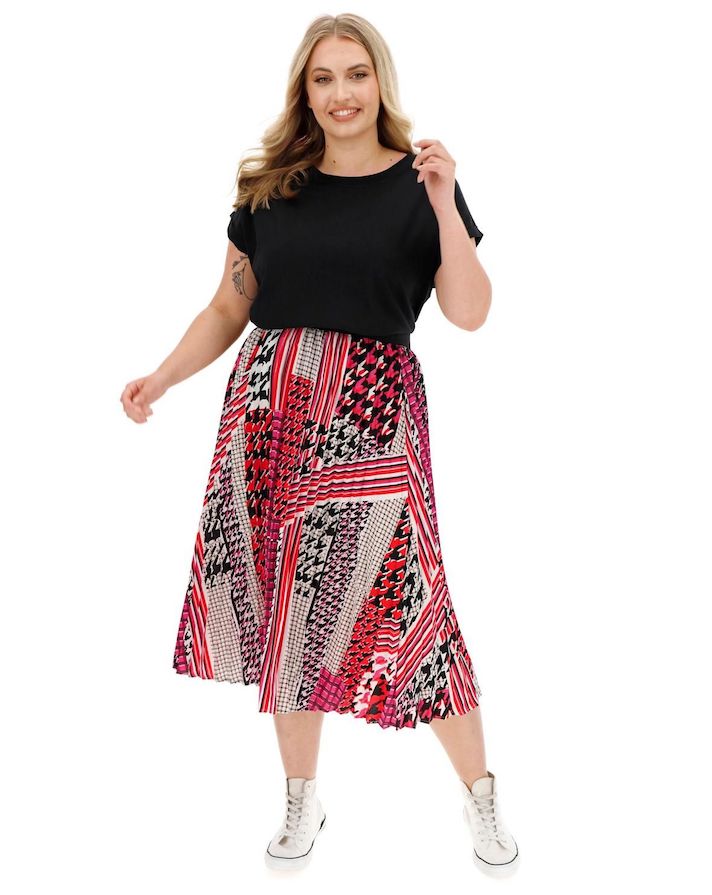 STYLECASTER | Long Pleated Skirts for Fall 2019