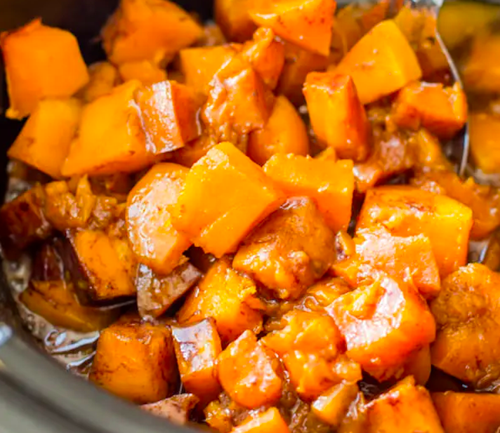 STYLECASTER | 15 Slow-Cooker Butternut Squash Recipes To Try This Fall | Cinnamon-Sugar Butternut Squash