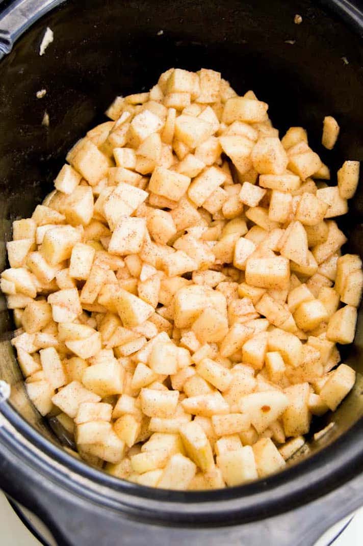 STYLECASTER | 15 Slow-Cooker Apple Recipes For When You Come Home From The Orchard | Apple Pie Filling