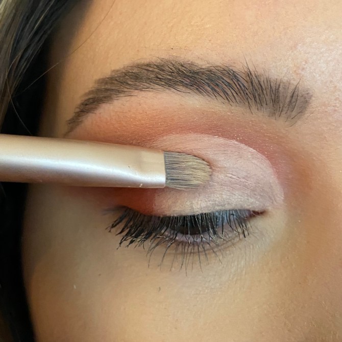 Step4-how-to-apply-cut-crease-eyeshadow