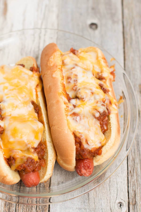 STYLECASTER | july 4th slow cooker recipes | chili cheese dogs