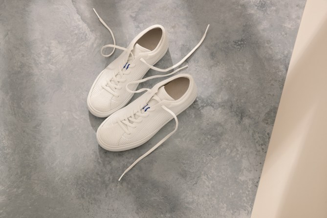 STYLECASTER | Rothy's The Lace Up Sneaker Review
