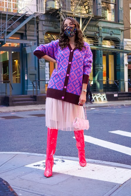 STYLECASTER | Carrie Bradshaw Outfits 2021