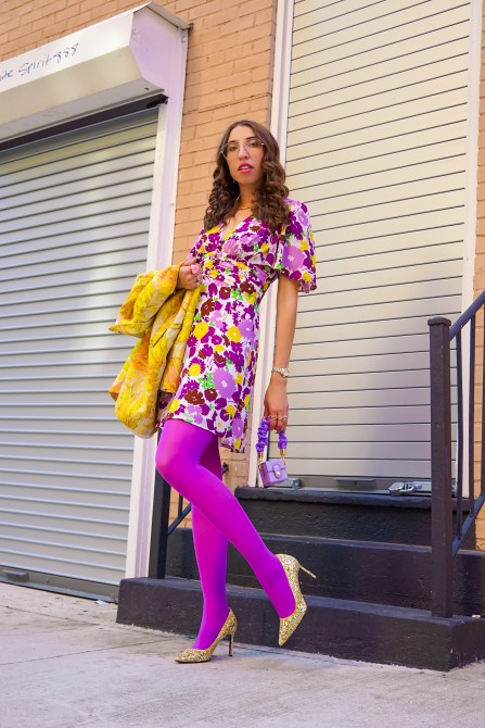 STYLECASTER | Carrie Bradshaw Outfits 2021