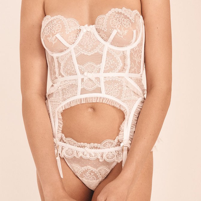 STYLECASTER | ariana grande positions lingerie