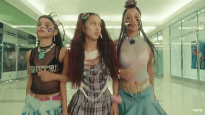 Olivia Rodrigo pigtails