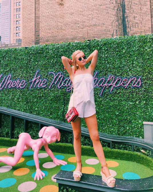 STYLECASTER | Dressing To Look Taller