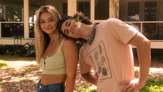 madelyn-cline-chase-stokes-outer-banks