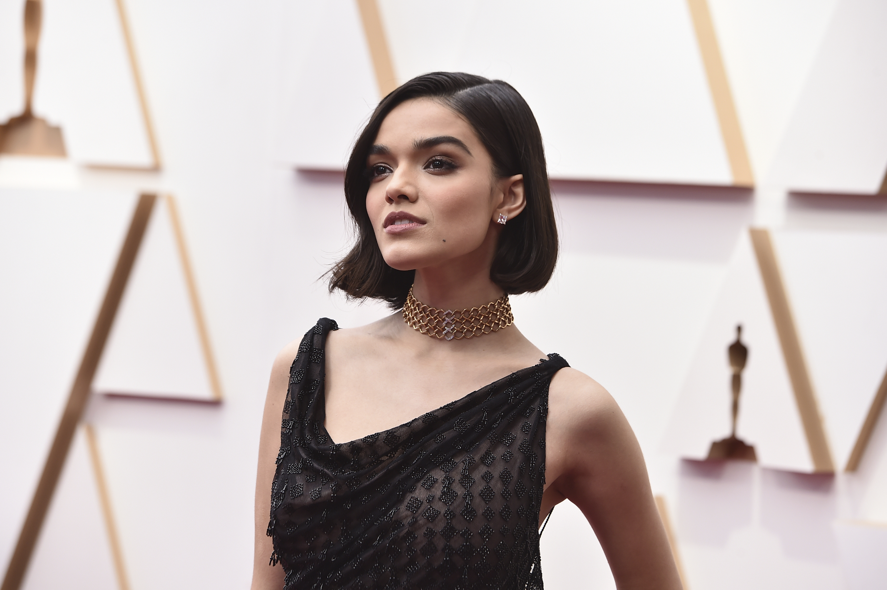 STYLECASTER | Rachel Zegler Oscars Look 2022
