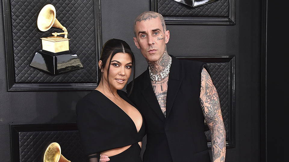 kourtney kardashian travis barker